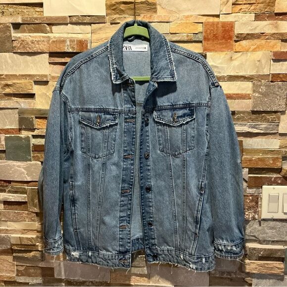 Zara Blue Jean Jacket with Vintage Denim Style - Picture 3 of 5
